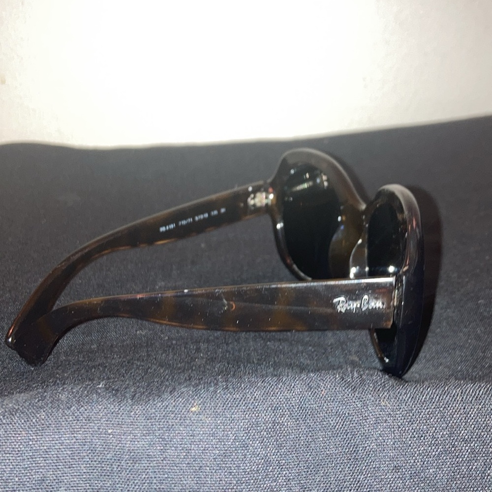 Ray Ban sunglasses - Picture 2 of 5